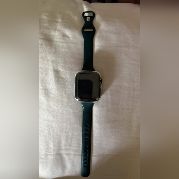 Apple watch series 7 green